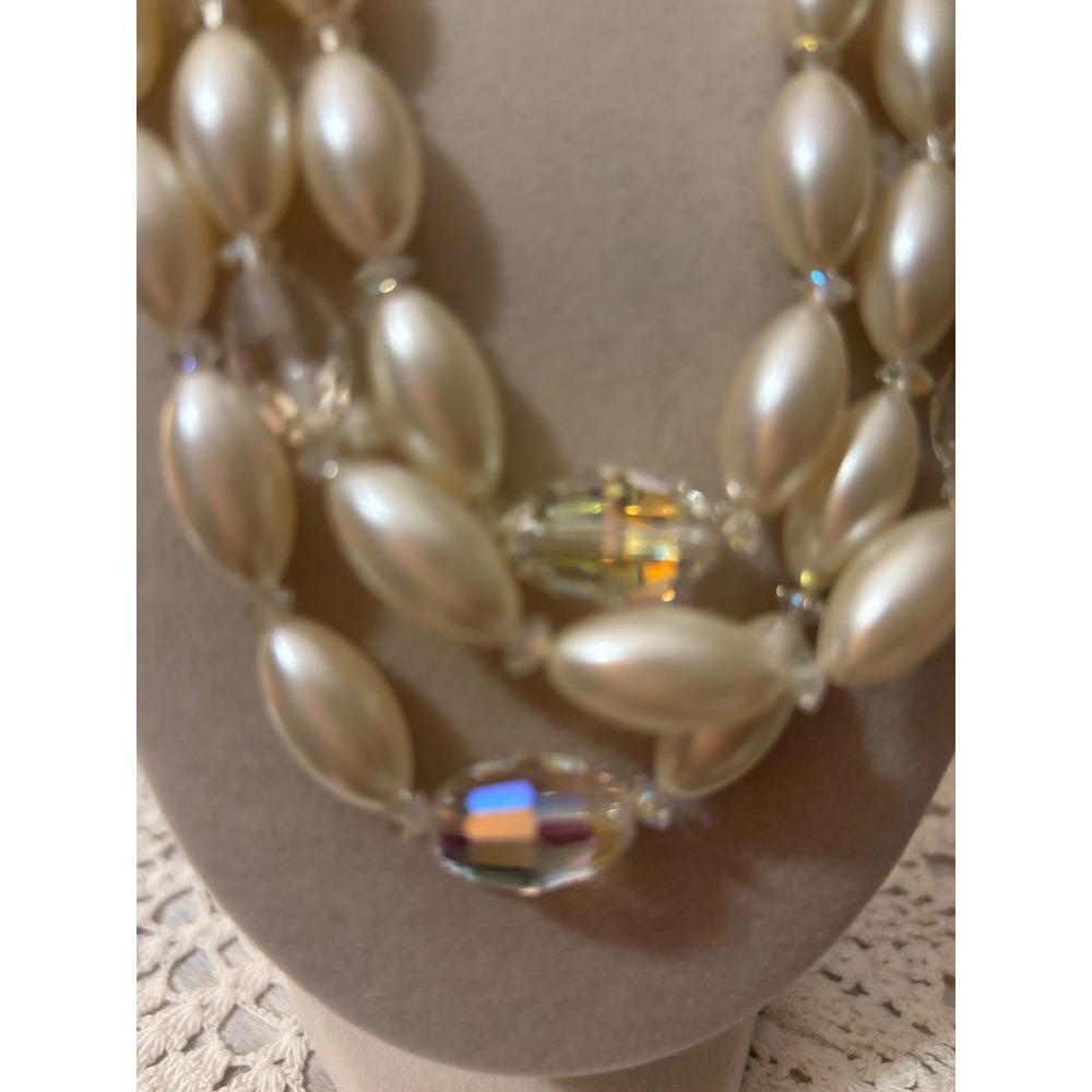 Triple Strand Faux Pearl Rice Bead Necklace AB Crystal Iridescent Cream vintage - Picture 4 of 16